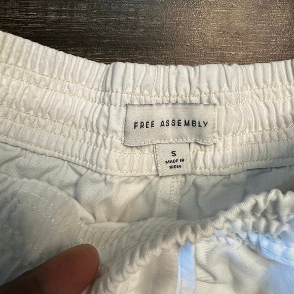 Free Assembly White Drawstring 100% Cotton Shorts Size Small - Picture 2 of 3